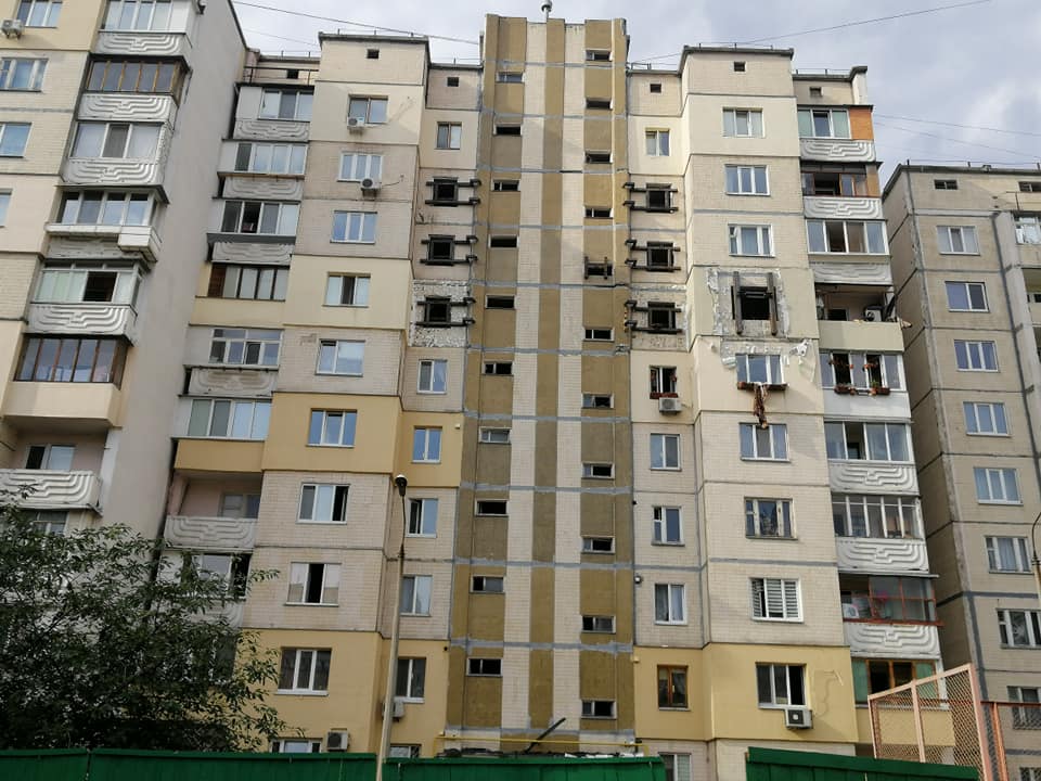 Взрыв на Позняках: в доме провели укрепительные работы фото