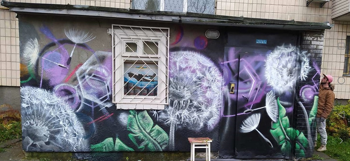 Подъезд после преображения. Фото: Лея Климушкина.