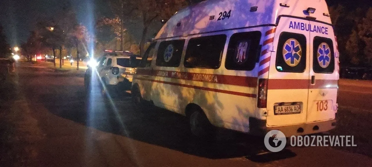 Отобрали автомобиль: в многоэтажке на Троещине мужчина угрожал подорвать гранату  фото