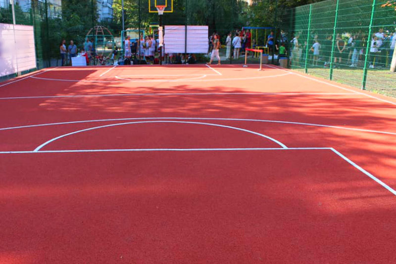 Теперь в баскетбол на Соломенке может поиграть любой желающий. Фото: Соломенская РГА.