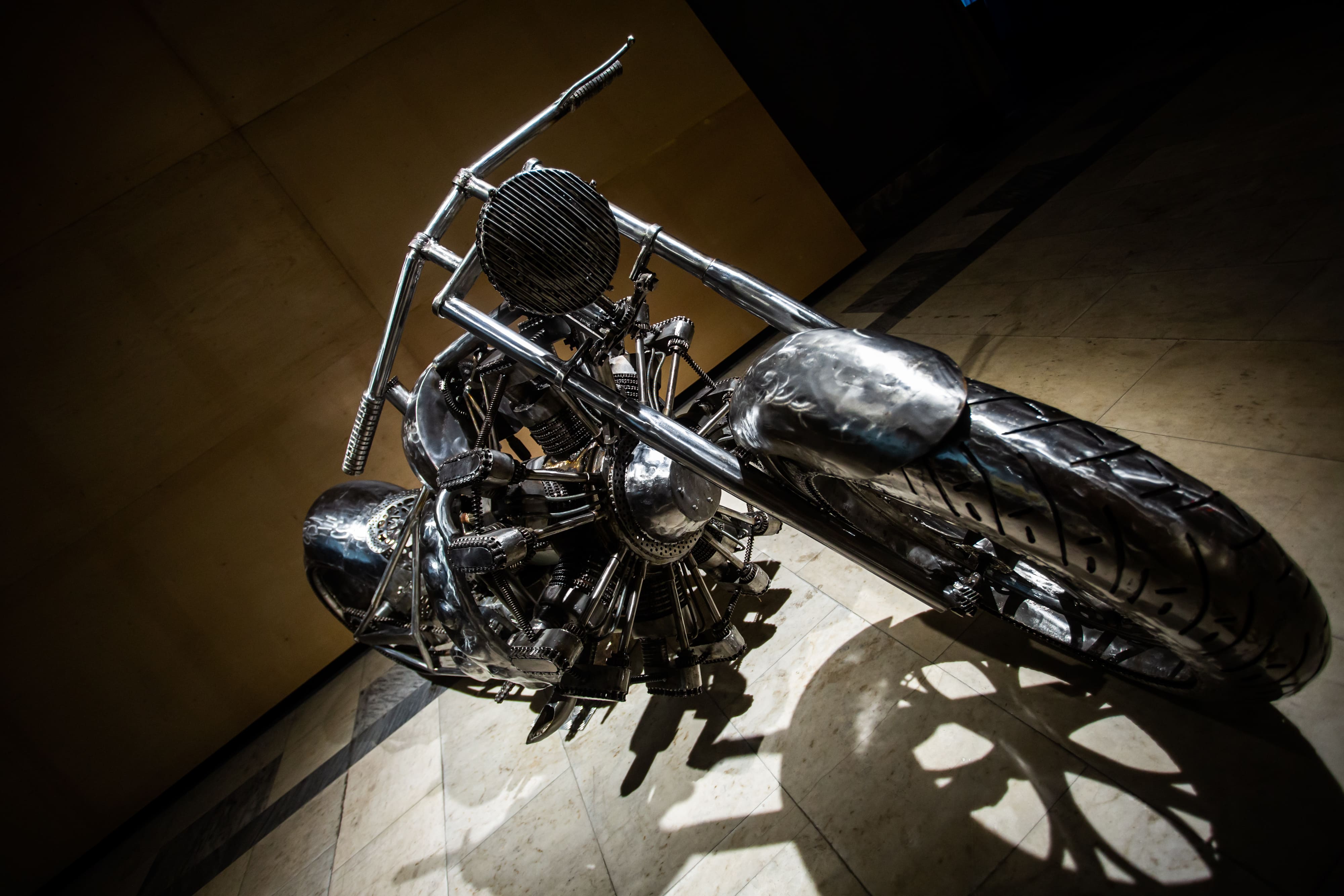 Встретишь Чуббаку и Шрека: что можно увидеть на выставке "Галерея стальных фигур" фото 8 7