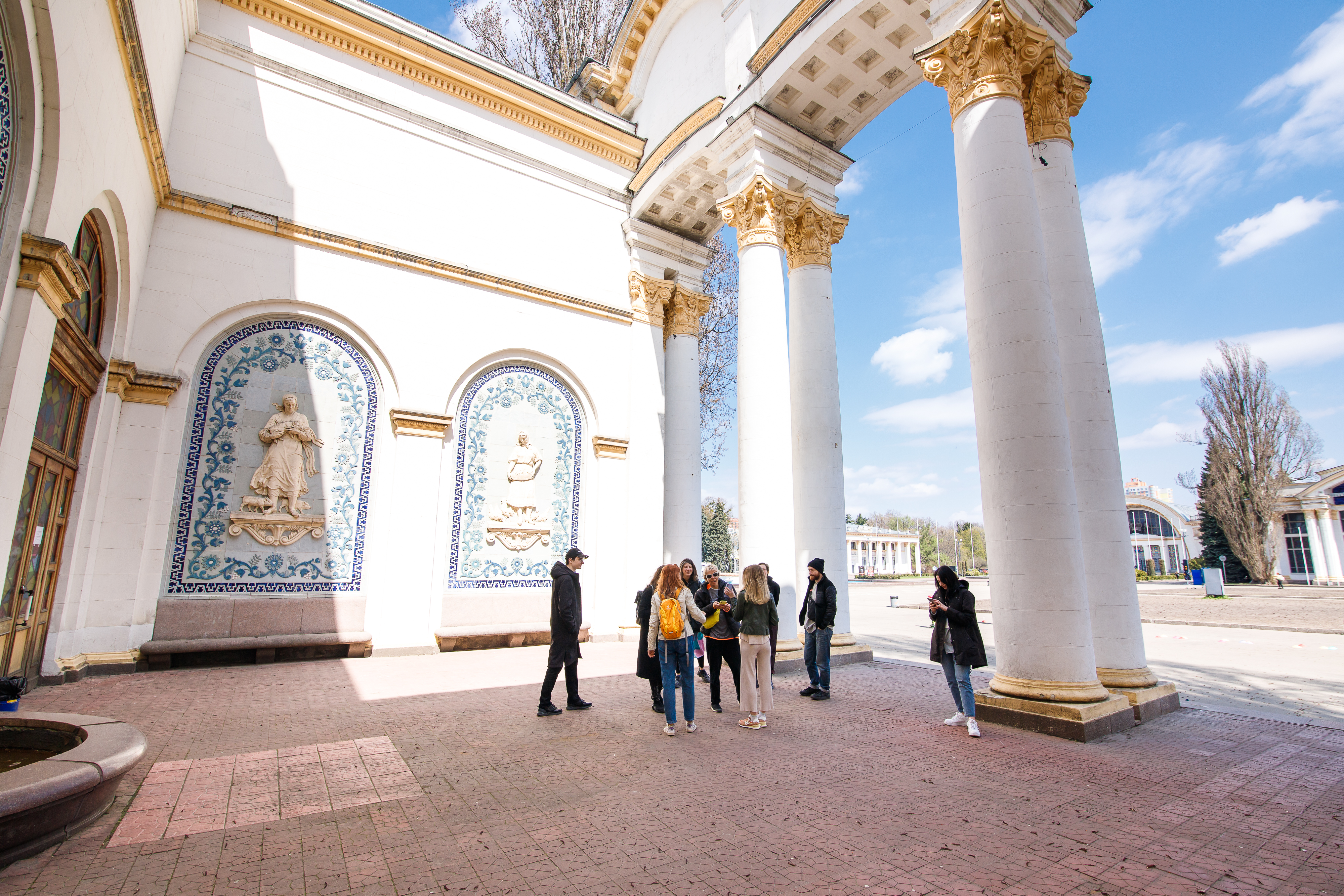 Узнаешь много нового: на ВДНГ пройдут экскурсии, посвященные искусству фото 1