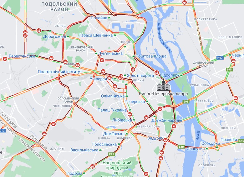 Масштабные аварии и пробки: серьезные последствия непогоды в Киеве фото 1