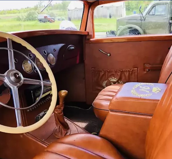 Дорогое удовольствие: в Киеве продают раритетный Mercedes фото 1