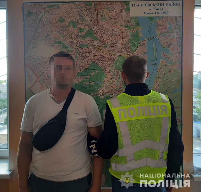 Все ради денег: в Киеве мужчина украл и продал бюст с могилы на Байковом кладбище фото 2 1