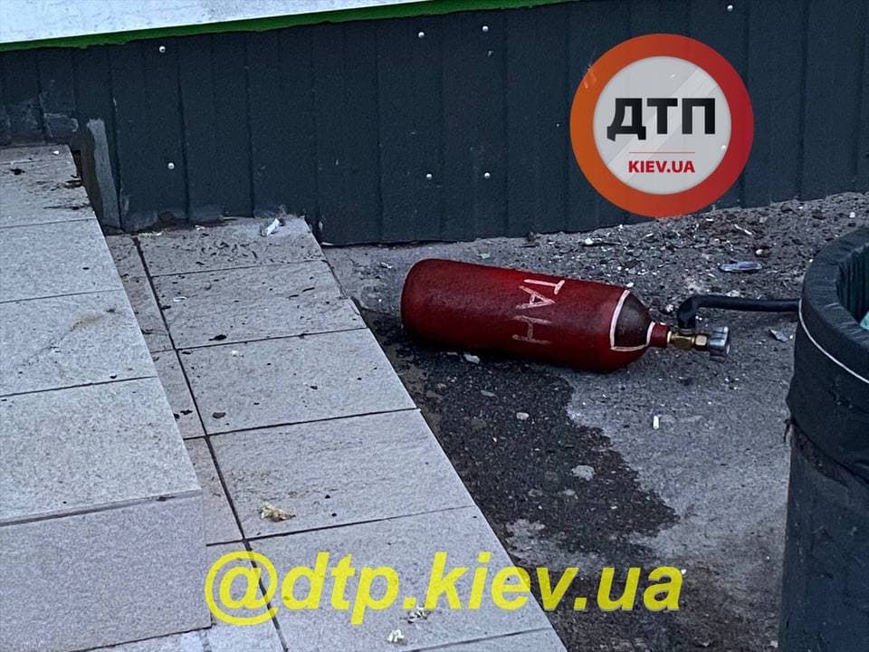 Добыча не пригодилась: работник банка с подельником подорвал банкомат фото 3 2