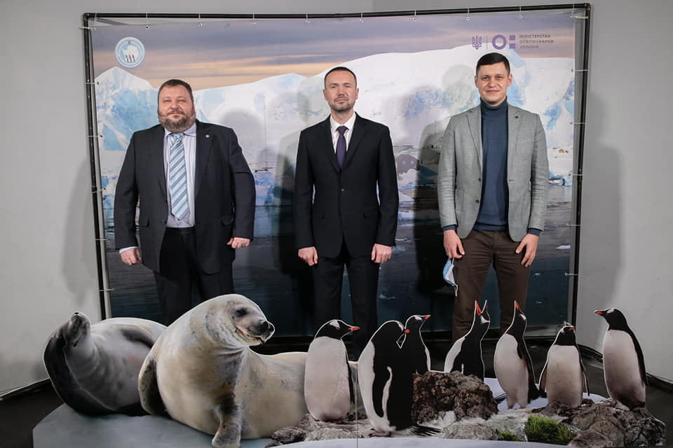 Открытие антарктической выставки. Фото: Facebook НАНЦ