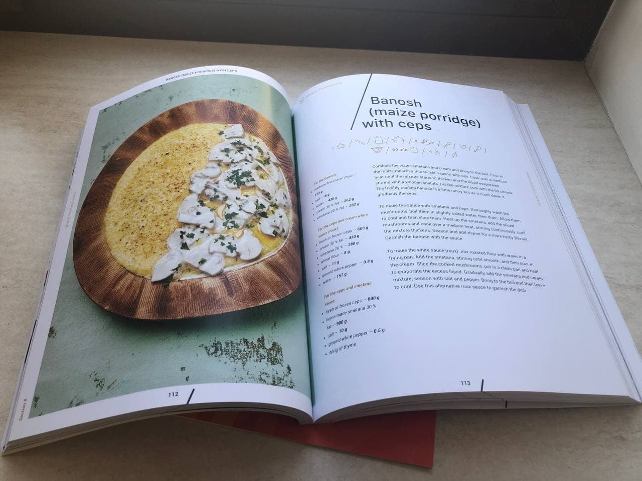 В Украине презентовали книгу о кулинарной дипломатии. Фото: Facebook Volodymyr Sheiko