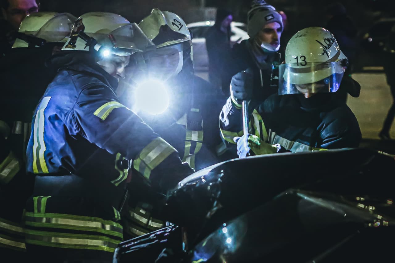 Сиертельное ДТП в Киеве. Фото: ГСЧС Украины в городе Киеве