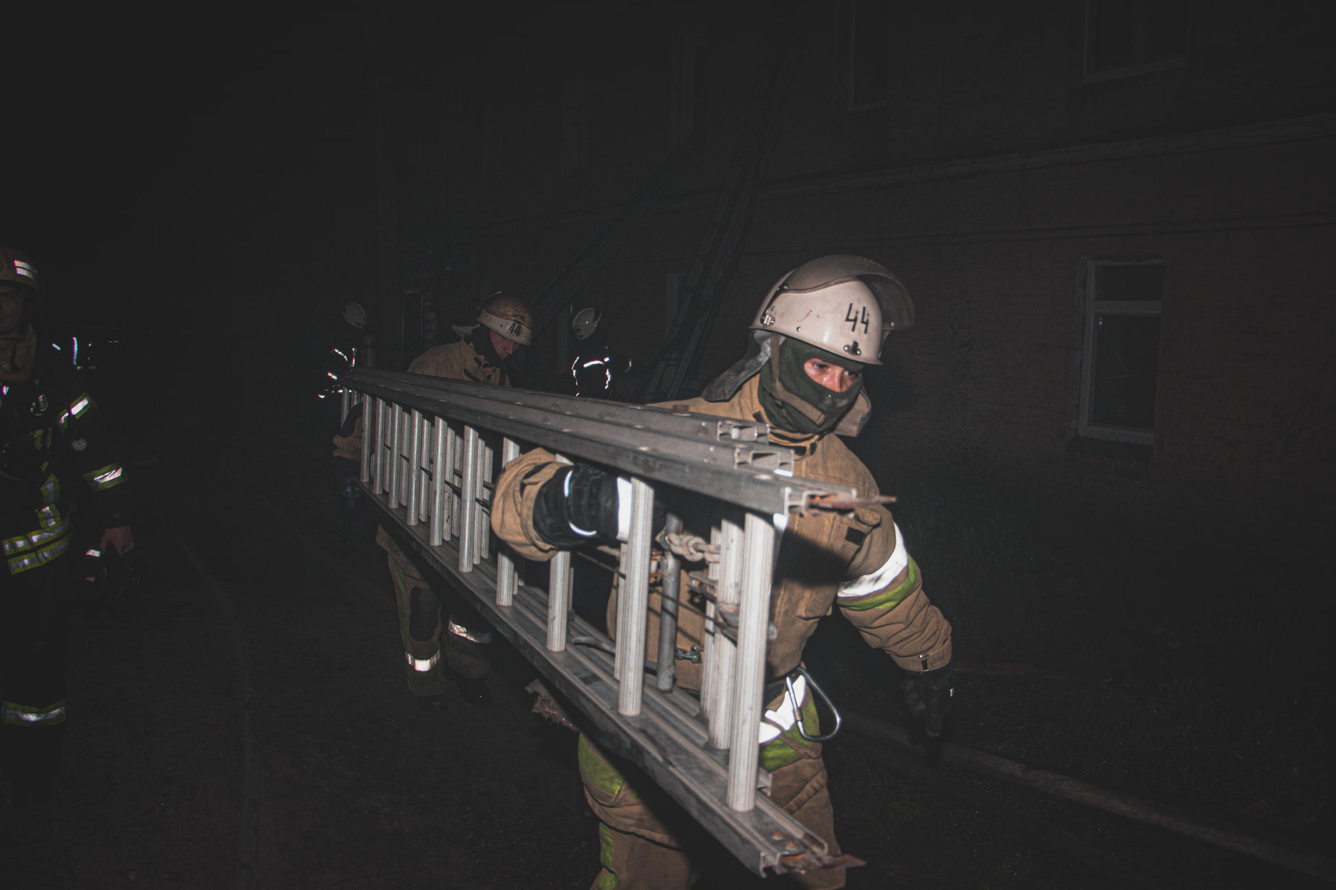 Пожар в Голосеевском районе. Фото: ГСЧС