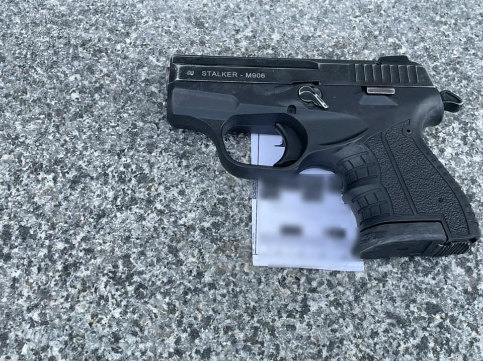 Перестрелка возле горсовета Вышгорода. Фото: Полиция Киевской области