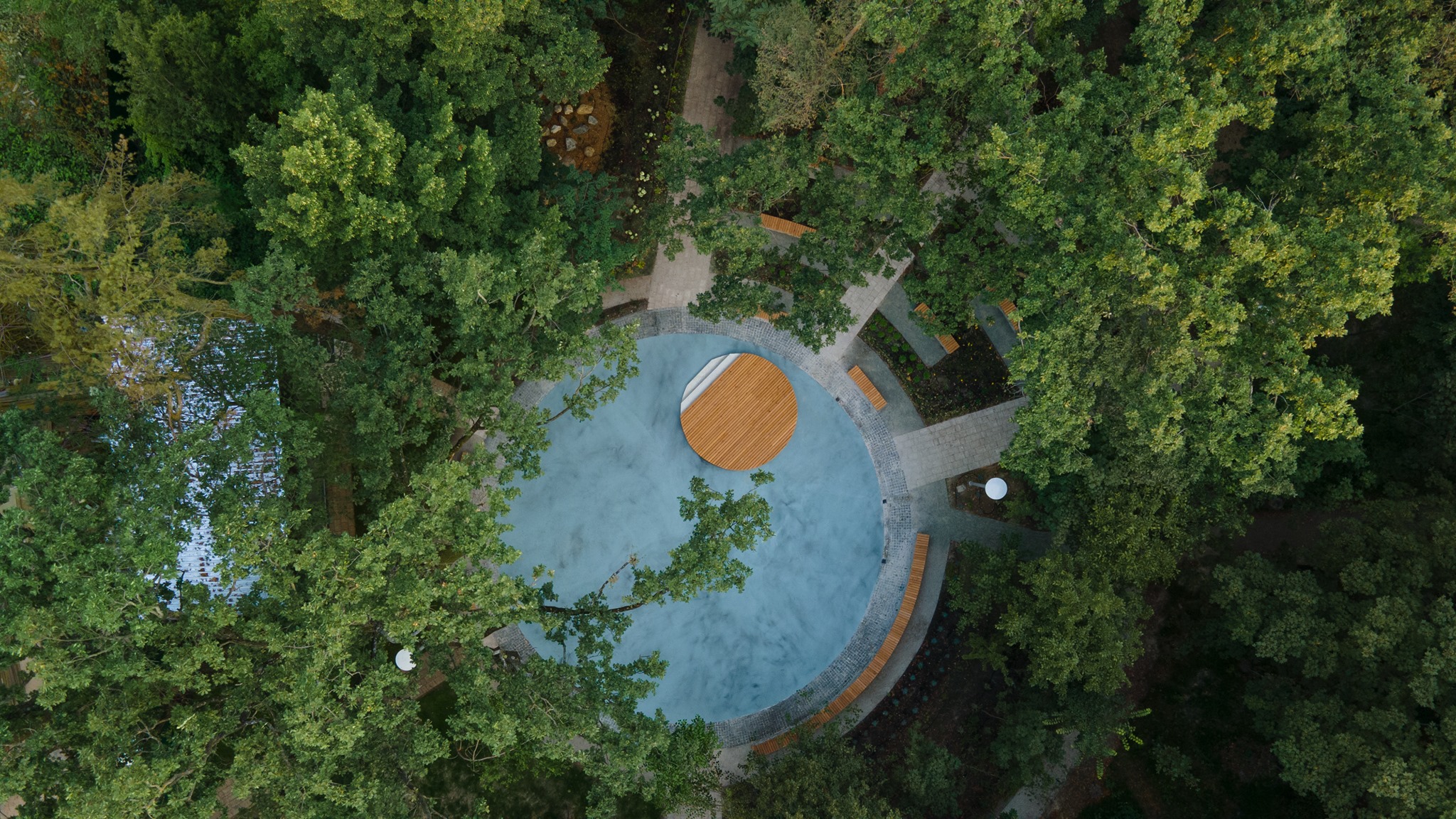 На "Святошине" открыли театральный сквер. Фото: Facebook-сообщество Urban Design