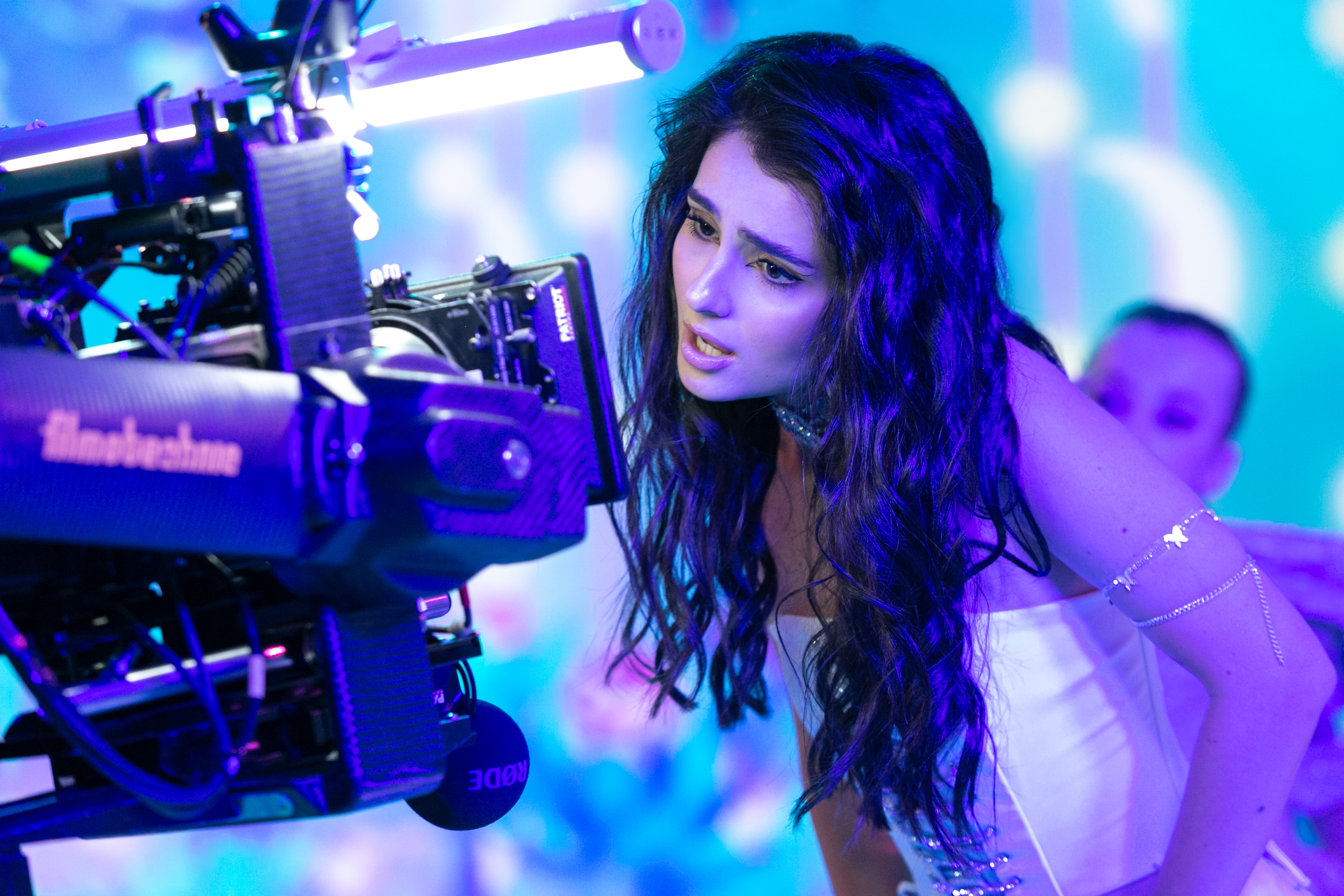 Анна Тринчер презентует клип и макси-сингл "БЛА БЛА БЛА"