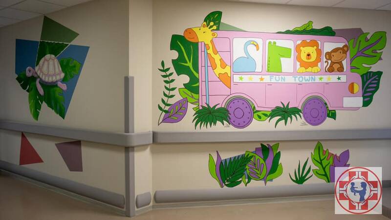 Детишкам на радость: волонтеры разукрасили стены Охматдета фото 1