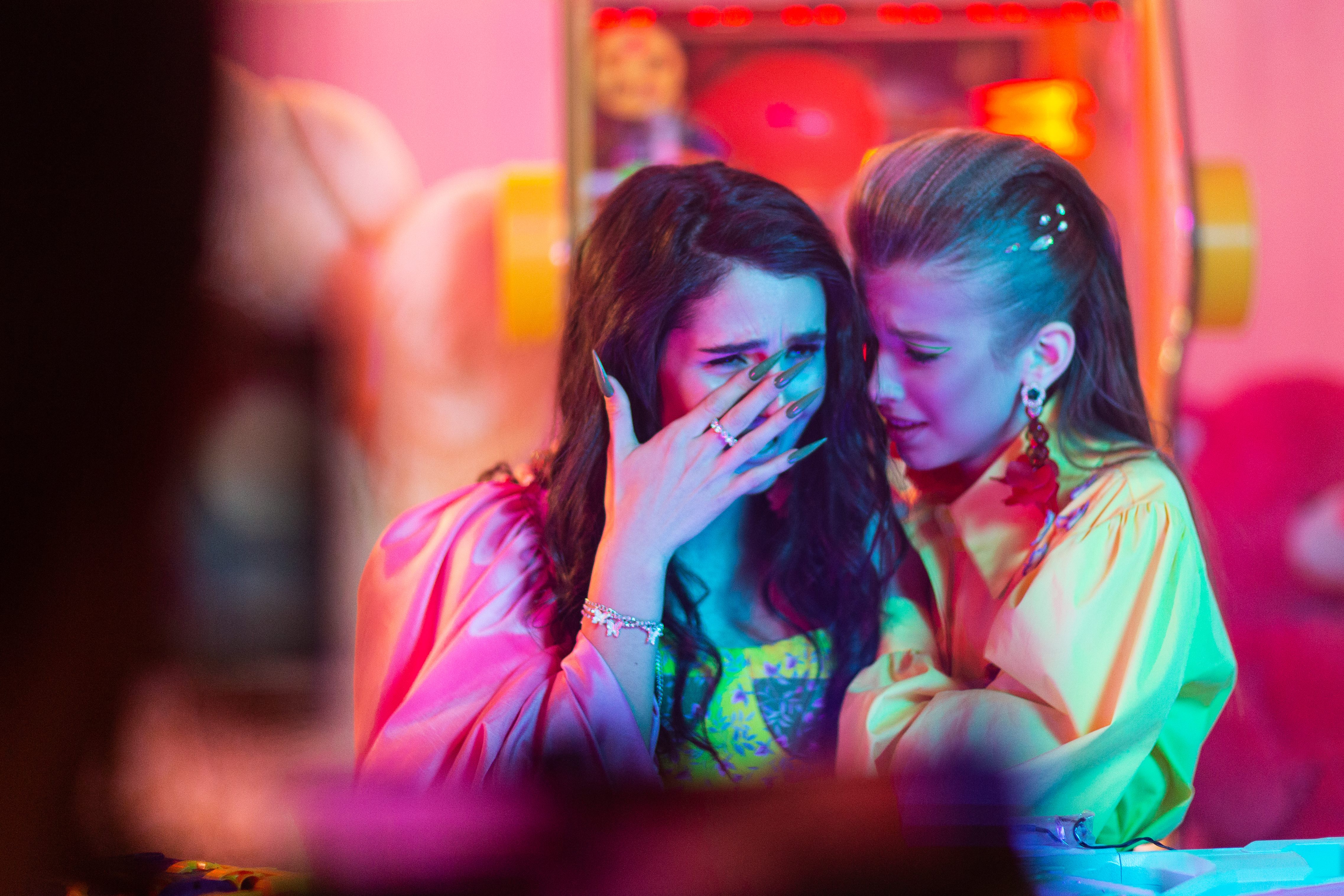 Анна Тринчер презентует клип и макси-сингл "БЛА БЛА БЛА"