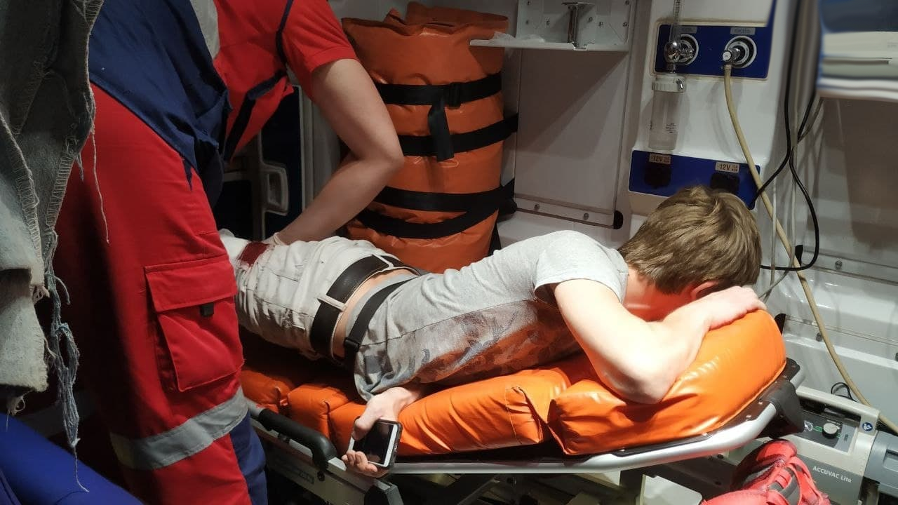 В Киеве ночью с ножом напали на человека. Фото: Патрульная полиция Киева