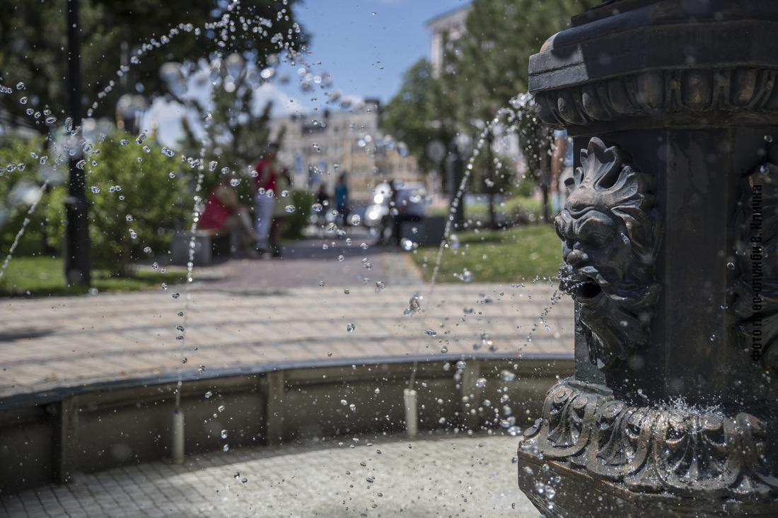 В Киеве обновили сквер рядом с Софийской площадью. Фото: КГГА