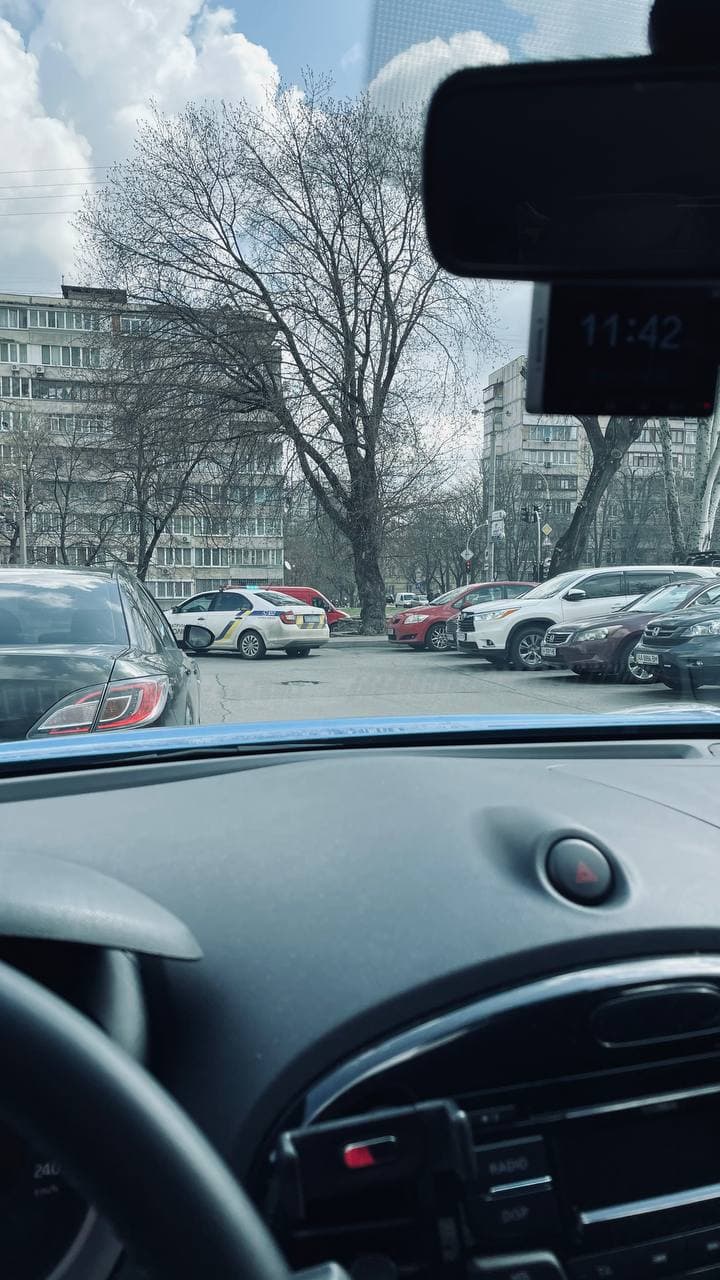 Приехали полицейские. Фото: Vgorode