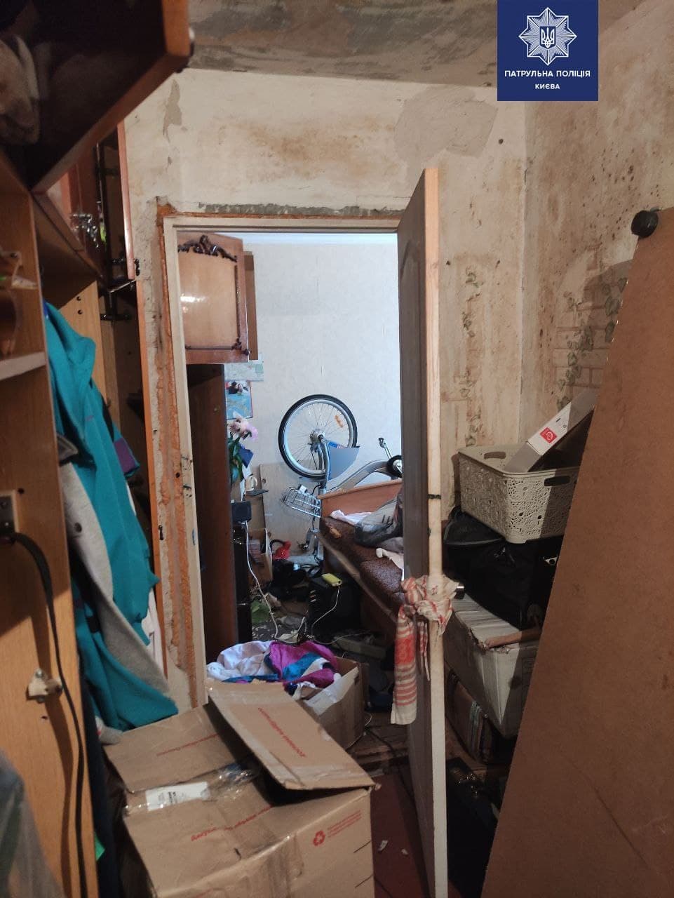 В Киеве обнаружили "коллекционера" прокатных велосипедов. Фото: Патрульная полиция Киева