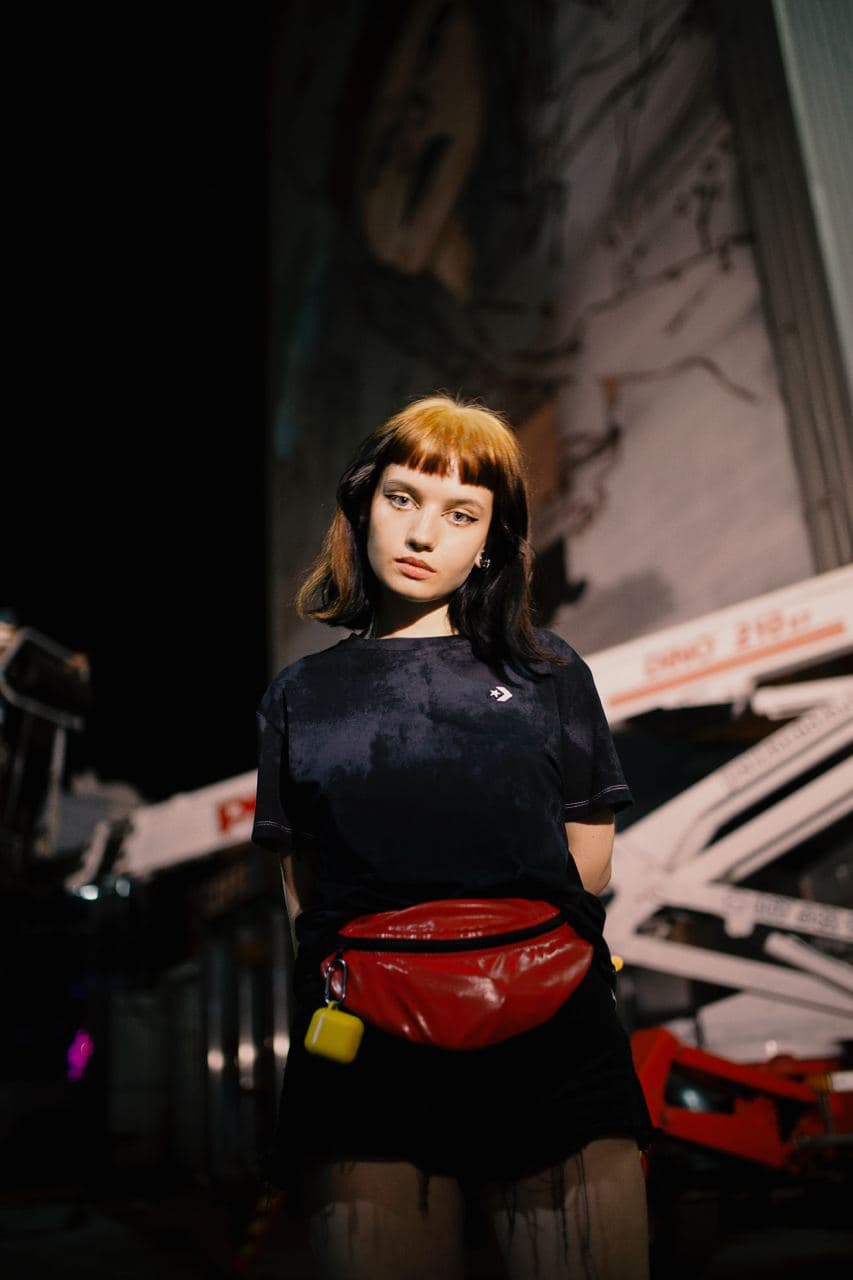 CONVERSE РУЙНУЄ БАР&rsquo;ЄРИ СВІДОМОСТІ, СТВОРЮЮЧИ МУРАЛ У КИЄВІ