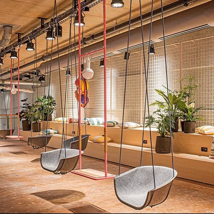 На Осокорках собираются открыть новый фудхол с ресторанами, кальянами и террасой. Фото: Instagram