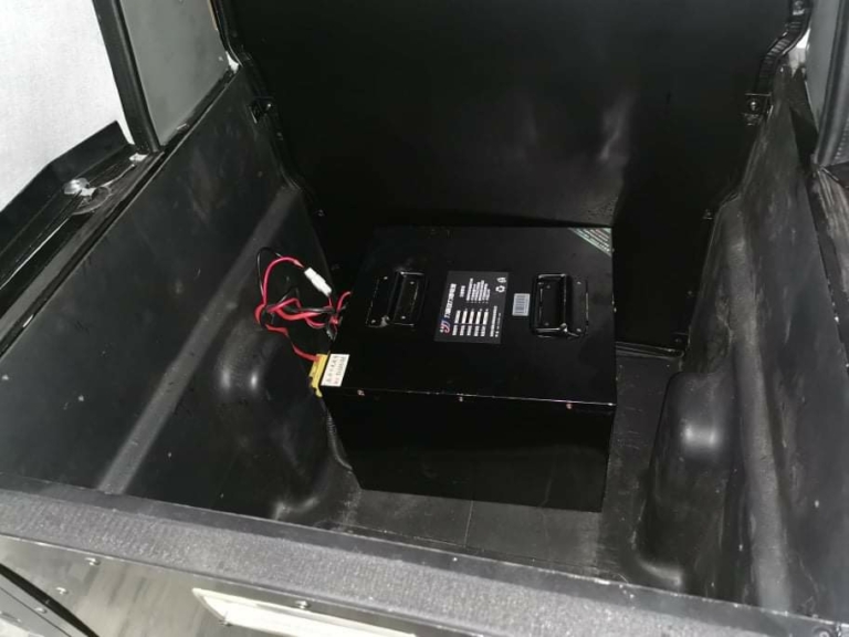 В Киеве представили несколько новых украинских электромобилей. Фото: Автоцентр