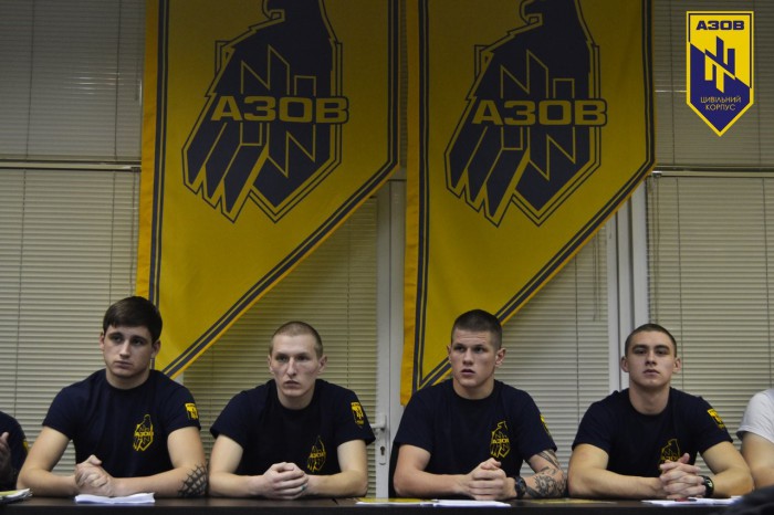 Полиция вручила подозрение двум участникам митинга под ОП: что о них известно фото 1