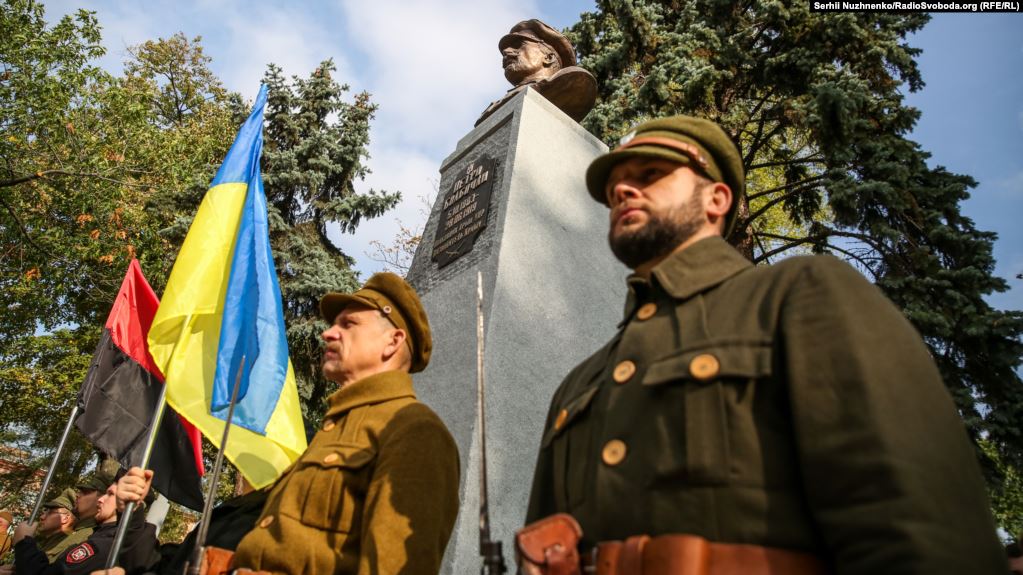 Увековечили: в Киеве появился памятник освободителю Крыма Петру Болбочану фото 1