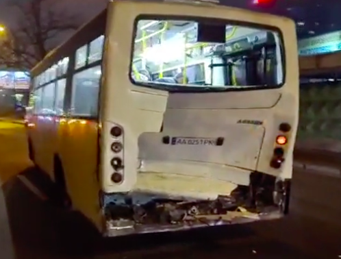 Масштабное ДТП. Фото: скрин из видео dtp.kiev.ua