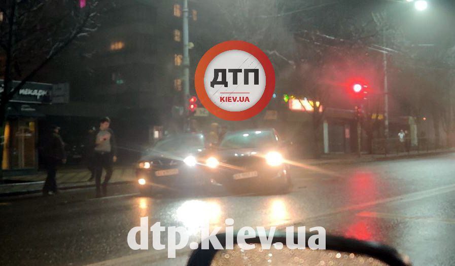 Авария на Фучика. Фото: dtp.kiev.ua