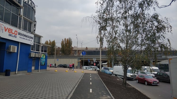 Велодорожка на Отрадном. Фото: "Киев - велосипедный город"