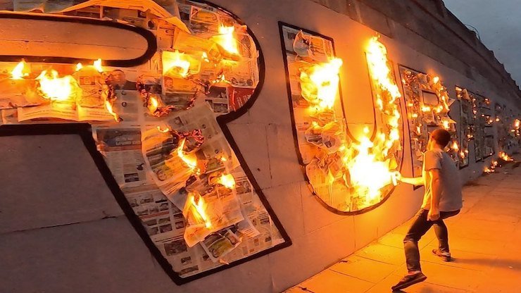 Сожгли граффити. Фото: Instagram Rubae