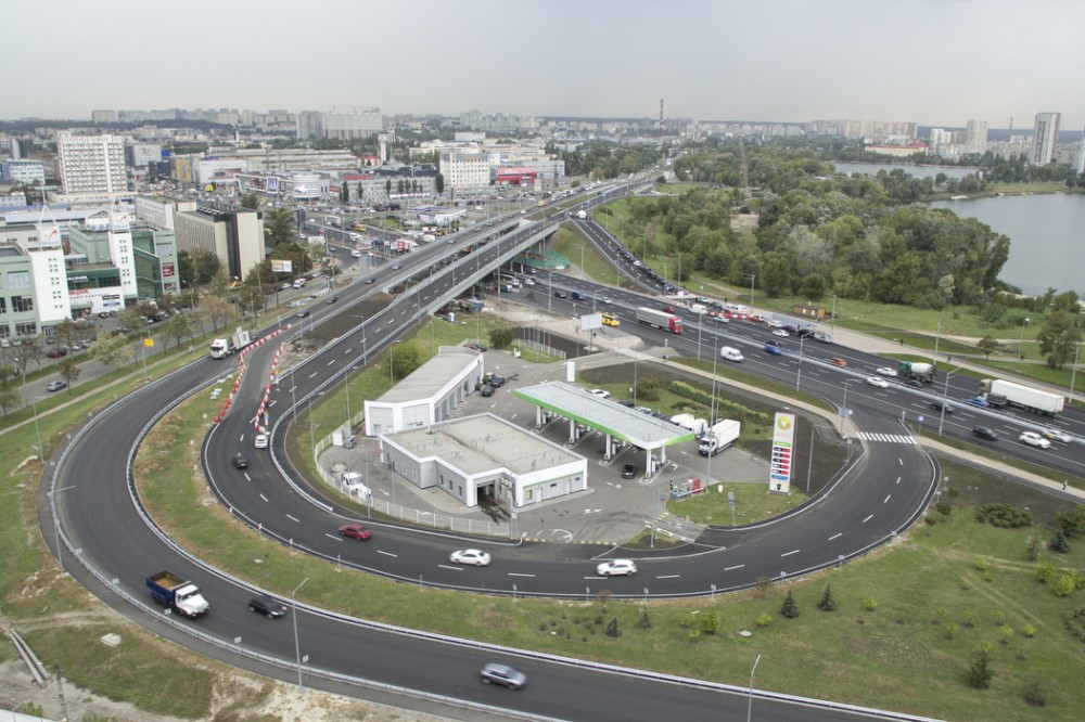 Можно ехать: на Оболони открыли движение по двум путепроводам фото 1