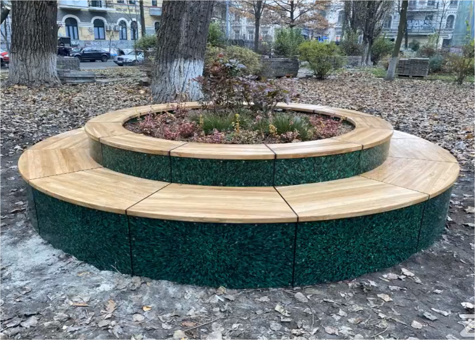 Скамейка из крышечек. Facebook "Агенти змін"