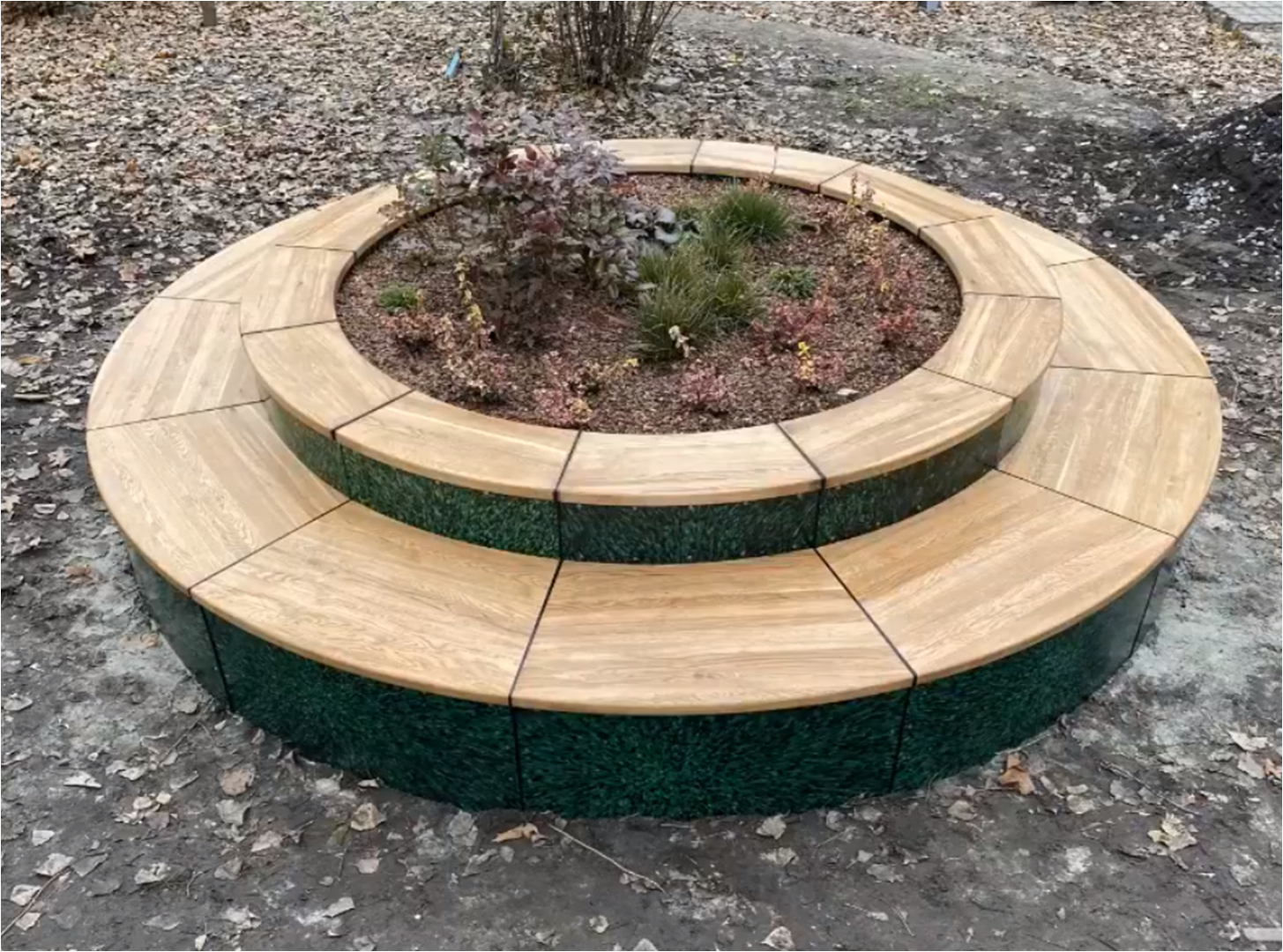 Скамейка из крышечек. Facebook "Агенти змін"