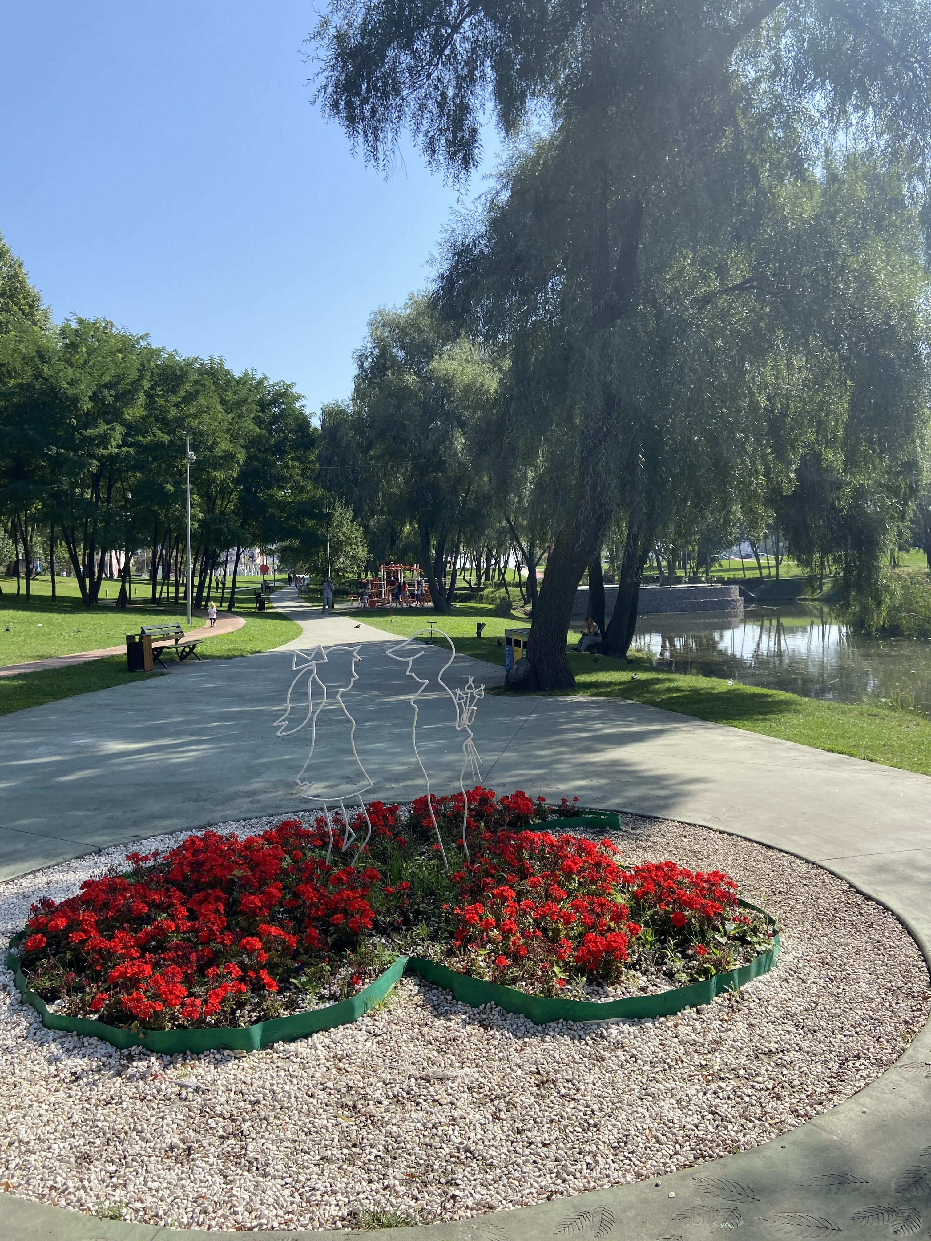 На Троещине продолжается строительство парка: что там делают фото 1