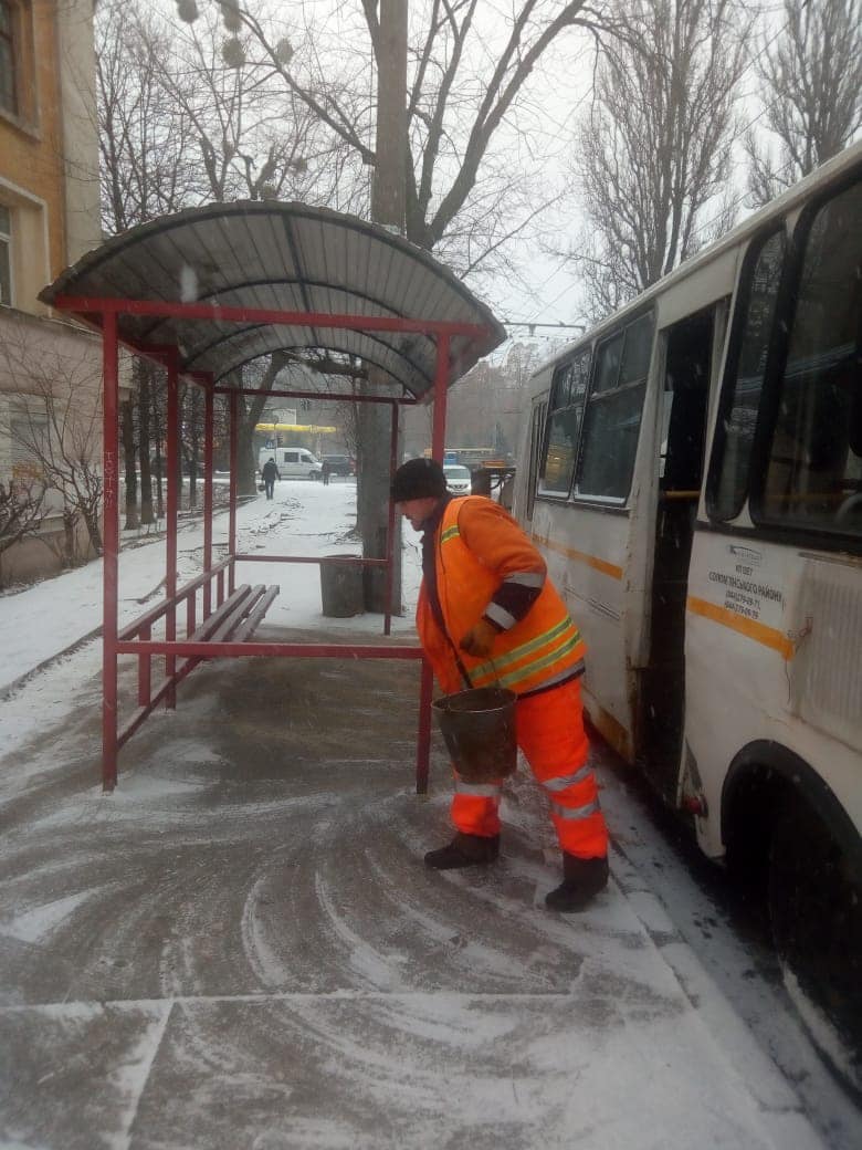 Уборка дорог Киева. Фото: "Киевавтодор"