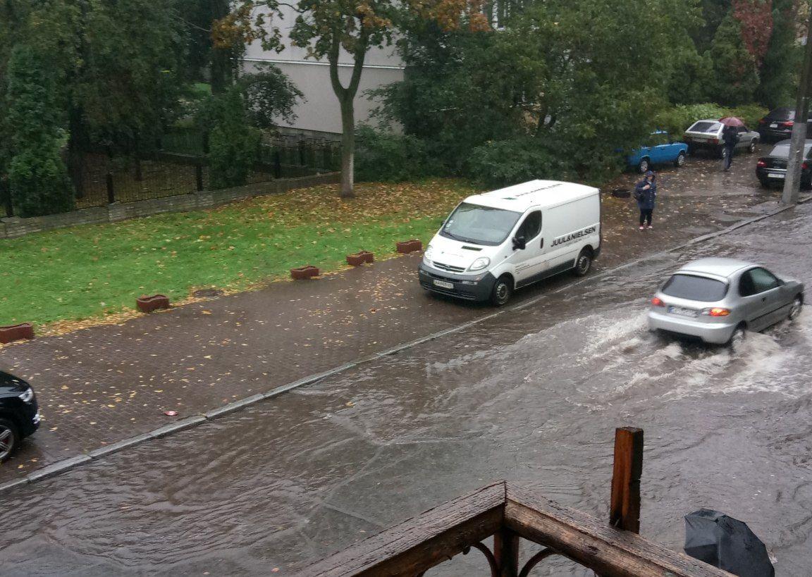 Дождь в Киеве. Фото: Vgorode