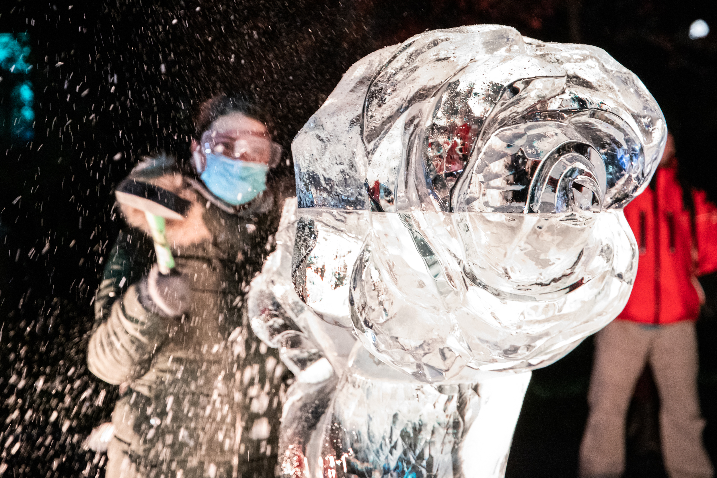 Зрелищно: в Киеве прошел перформанс, посвященный теме домашнего насилия фото 3 2