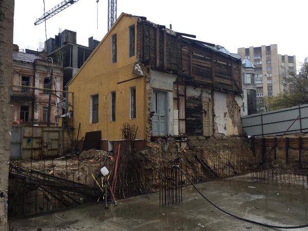 Застройщик снова пытается снести усадьбу Малина на Тургеневской.