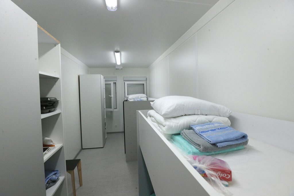 В Ирпене смонтировали второй модульный городок: как выглядит.