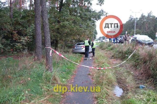 У ДТП в Киеве погибла 22-летняя девушка. Фото: dtp.kiev.ua