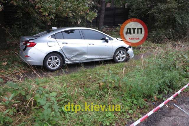 У ДТП в Киеве погибла 22-летняя девушка. Фото: dtp.kiev.ua