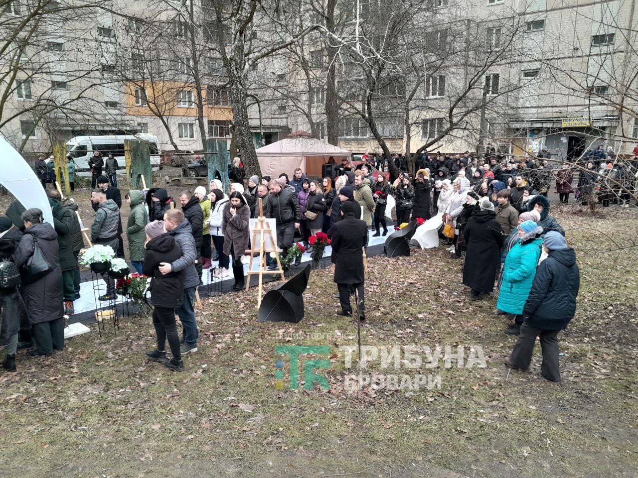 У Броварах прощаються з 5-річною Міланою та її мамою.