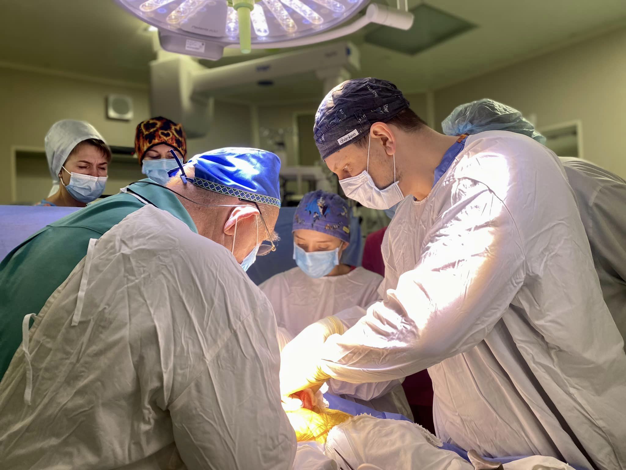 Врачи Охматдета спасли мальчика, который проглотил магниты и месяц жил с ними.