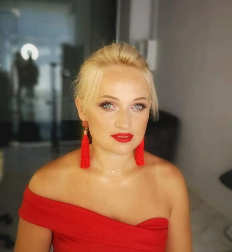 В результате авиакатастрофы в Броварах погибла мама троих детей.