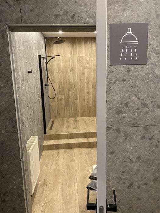 Новая лаунж-зона на ж/д вокзале в Киеве.