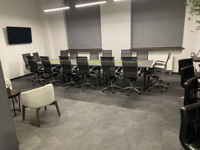 Новая лаунж-зона на ж/д вокзале в Киеве.