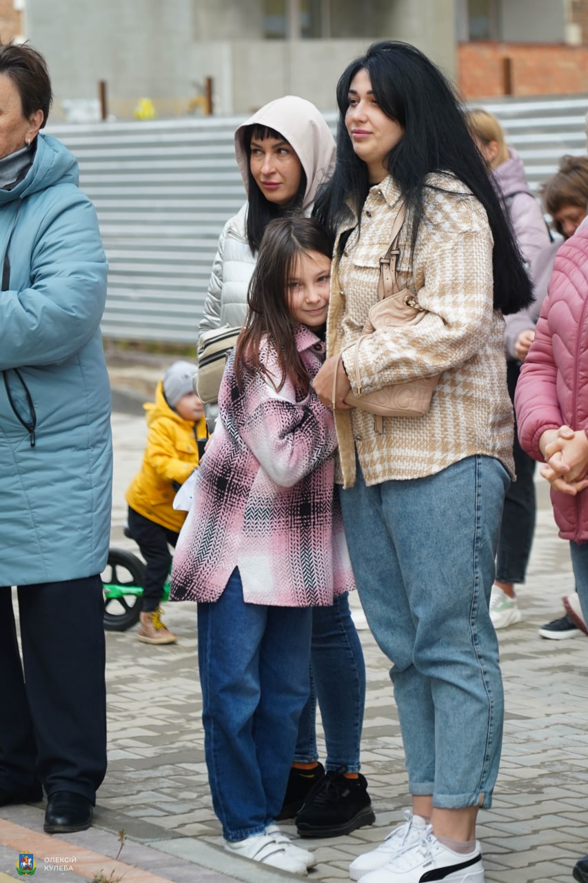 В Буче 52 семьям военных подарили новые квартиры.