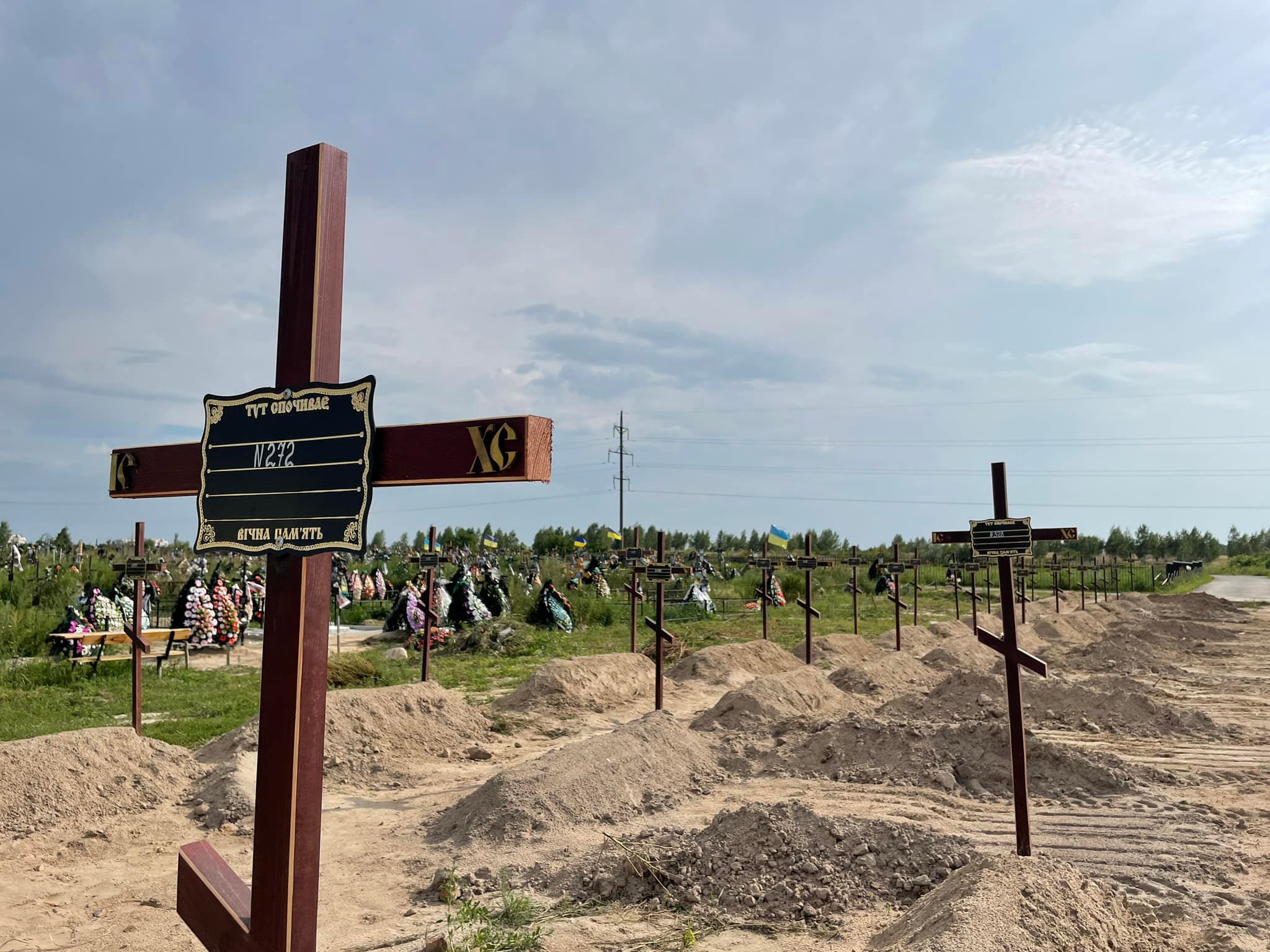 В Киевской области уже обнаружили более 1,3 тыс тел убитых оккупантами мирных людей  фото 1